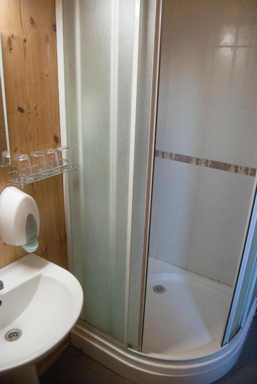 Terve Hostel Пярну Экстерьер фото